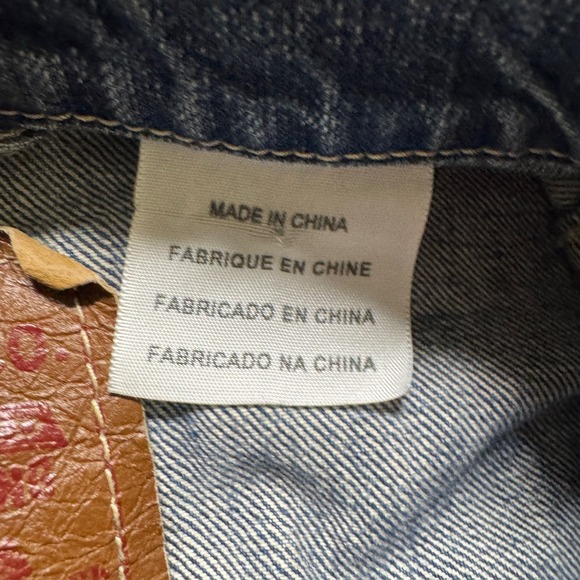 VTG Levi's Denim Jacket Men's Large Cotton Button Up Light Wash Trucker Blue - Picture 7 of 15